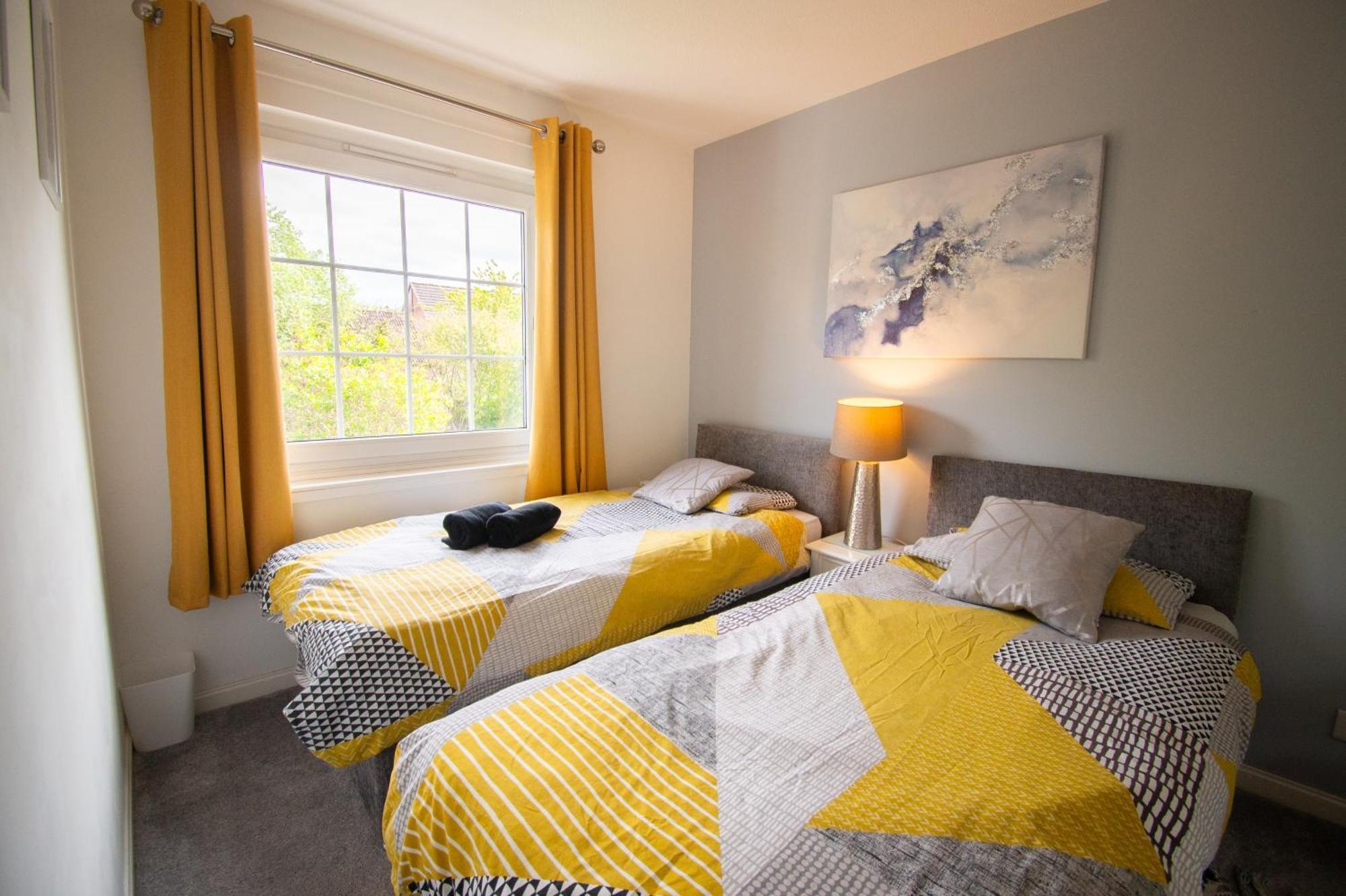 Villa Retreat - 2 Bedroom *